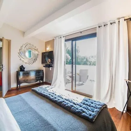 Before Making A Request, Read My Host Profile At Bottom Of Page # Luxury Modern 5-Bedroom Villa Retreat In Saint-Tropez Villa *